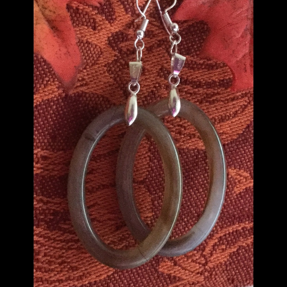 LIMITED 18K White Gold Plated Green Oval Earrings - Picture 2 of 4